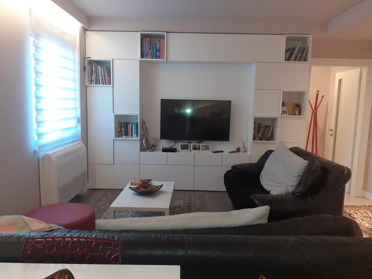 Lake View Apartment ติรานา ภายนอก รูปภาพ